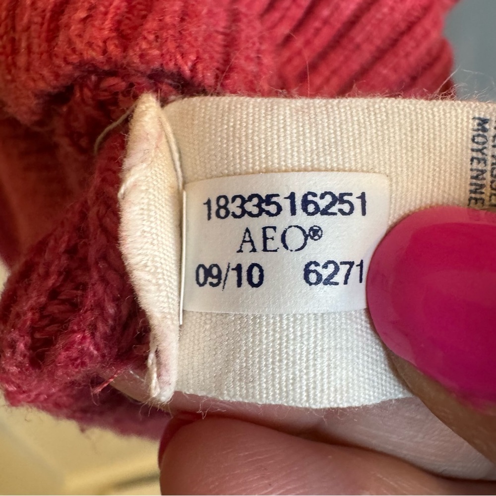American Eagle Pink Cable Knit V Neck‎ Sweater M Fitted Y2K - Picture 6 of 9
